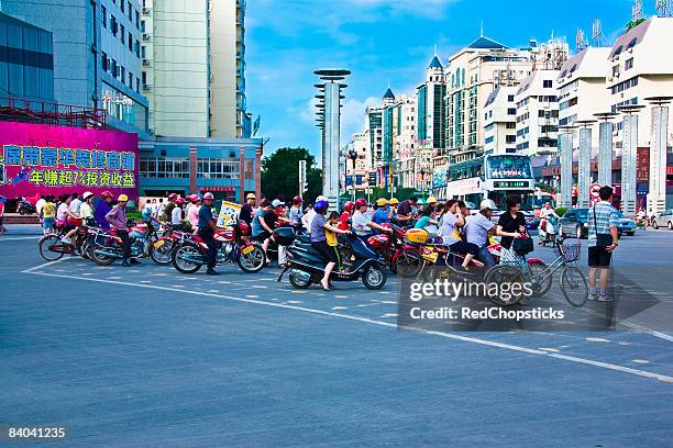 traffic on the road, guilin, guangxi province, china - car red light stock pictures, royalty-free photos & images
