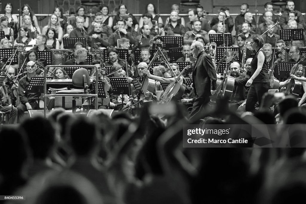 Ennio Morricone in concert, with the orchestra Roma...