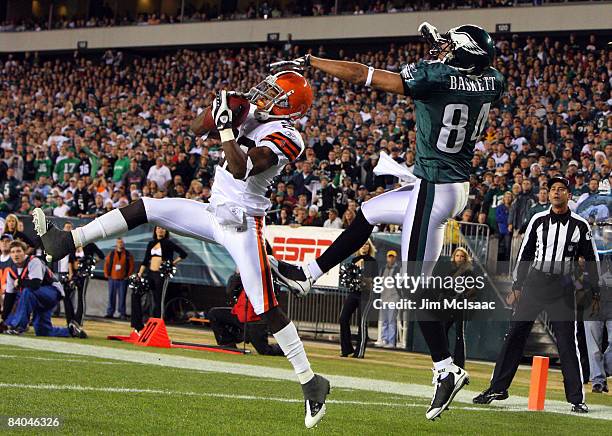 Brandon McDonald of the Cleveland Browns intercepts a pass intended for Hank Baskett of the Philadelphia Eagles on December 15, 2008 at Lincoln...