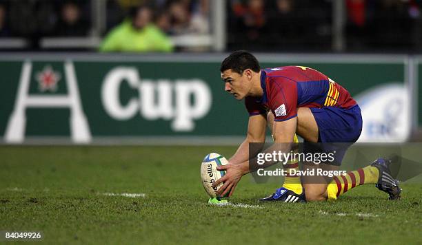 Dan Carter of Perpignan lines up a penalty during the Heineken Cup match between Perpignan and Leicester Tigers at Stade Aime Giral on December 14,...