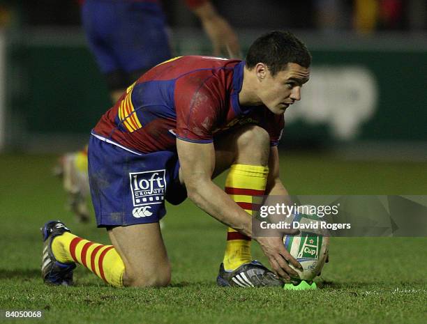 Dan Carter of Perpignan lines up a penalty during the Heineken Cup match between Perpignan and Leicester Tigers at Stade Aime Giral on December 14,...