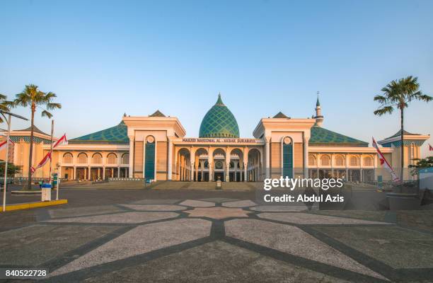 al akbar  national mosque - surabaya - surabaya stockfoto's en -beelden