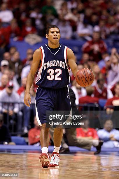 Steven Gray of the Gonzaga Bulldogs brings the ball up court against the Indiana Hoosiers during the Hartford Hall of Fame Showcase on December 6,...