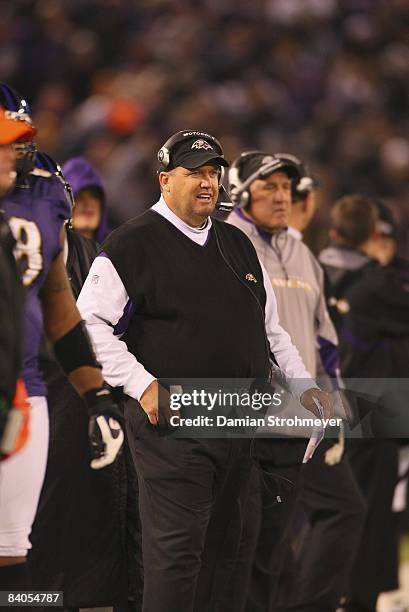 Baltimore Ravens defensive coordinator Rex Ryan on sidelines during game vs Pittsburgh Steelers. Baltimore, MD CREDIT: Damian Strohmeyer