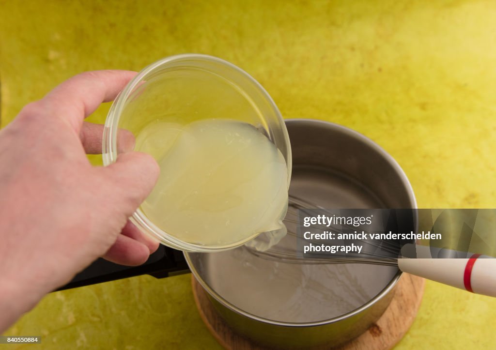 Adding lime juice in mixture agar with water for gelation purposes.