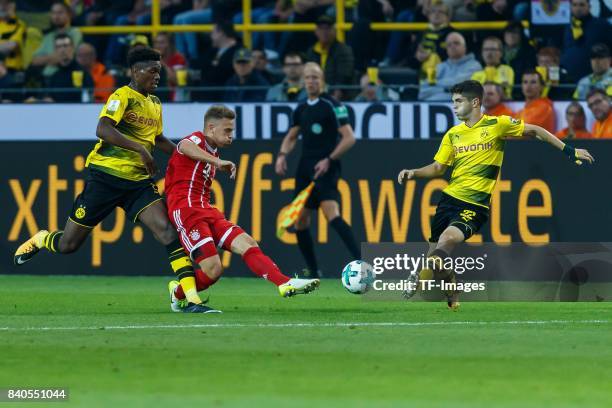 Christian Pulisic of Dortmund Dan-Axel Zagadou of Dortmund and Joshua Kimmich of Muenchen battle for the ball during the DFL Supercup 2017 match...