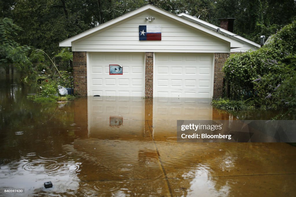 Harvey Costs Seen Rising To $42 Billion As Flooding Intensifies