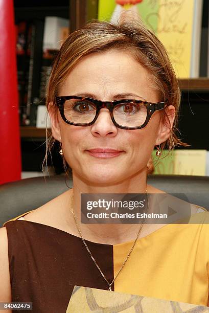 Author/comedian/actress Amy Sedaris signs copies of "I Like You" at Borders Columbus Circle on December 16, 2008 in New York City.