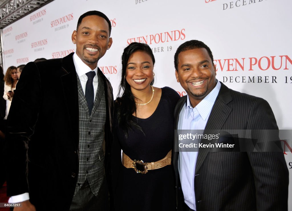 Premiere Of Columbia Pictures' "Seven Pounds" - Arrivals