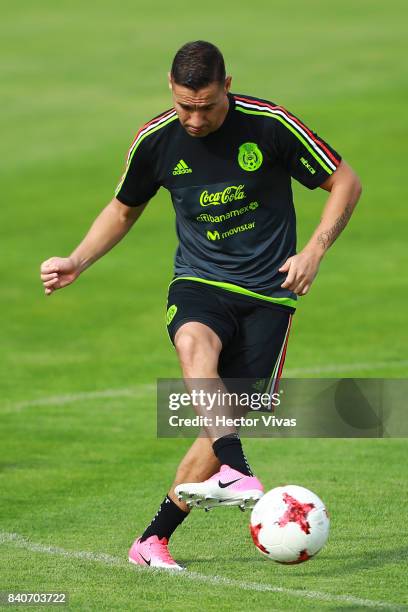 Jesus Dueñas kicks the ball during a training session at Centenario Stadium on August 28, 2017 in Cuernavaca, Mexico.