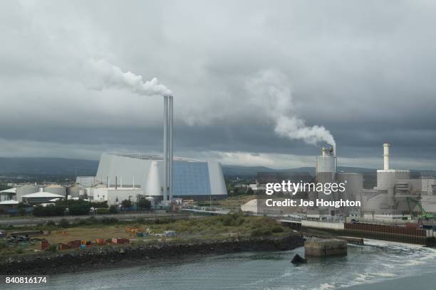 dublin bay - incinerator fotografías e imágenes de stock