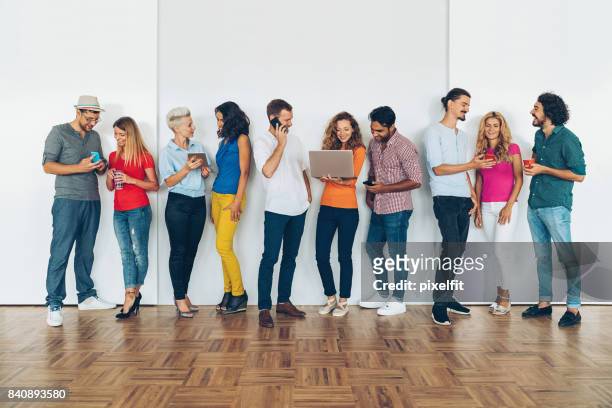 social people - medium group of people stock pictures, royalty-free photos & images
