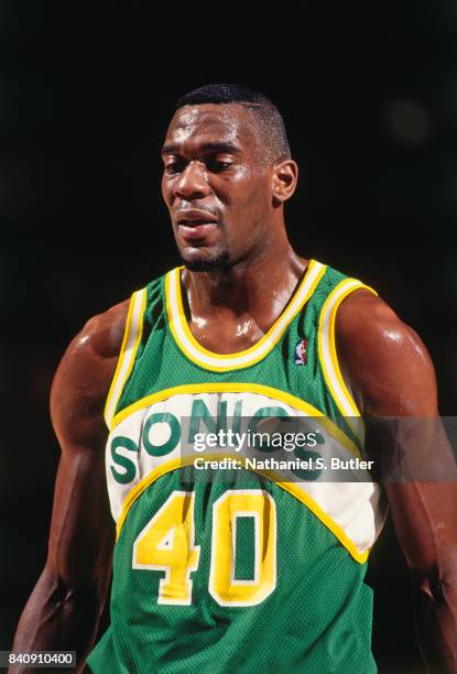 Shawn Kemp of the Seattle SuperSonics looks on circa 1994 at Madison Square Garden in New York City. NOTE TO USER: User expressly acknowledges and...