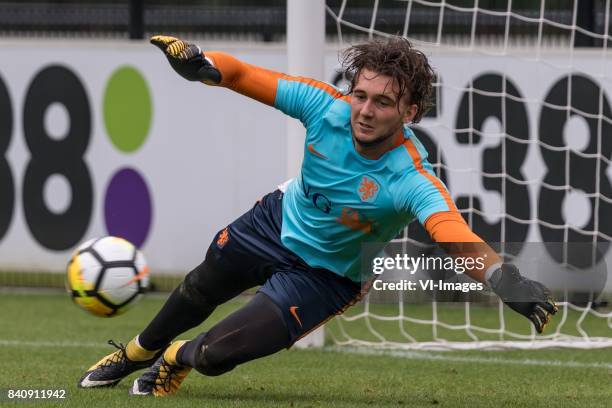 Goalkeeper Joel Drommel of Netherlands U21 during the training session of Netherlads U21 at the KNVB training centre on August 30, 2017 in Zeist, The...