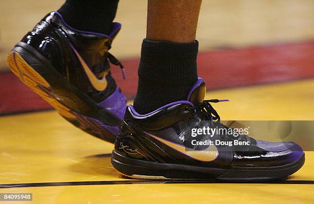 The low top shoes of Kobe Bryant of the Los Angeles Lakers are seen while taking on the Miami Heat at American Airlines Arena on December 19, 2008 in...