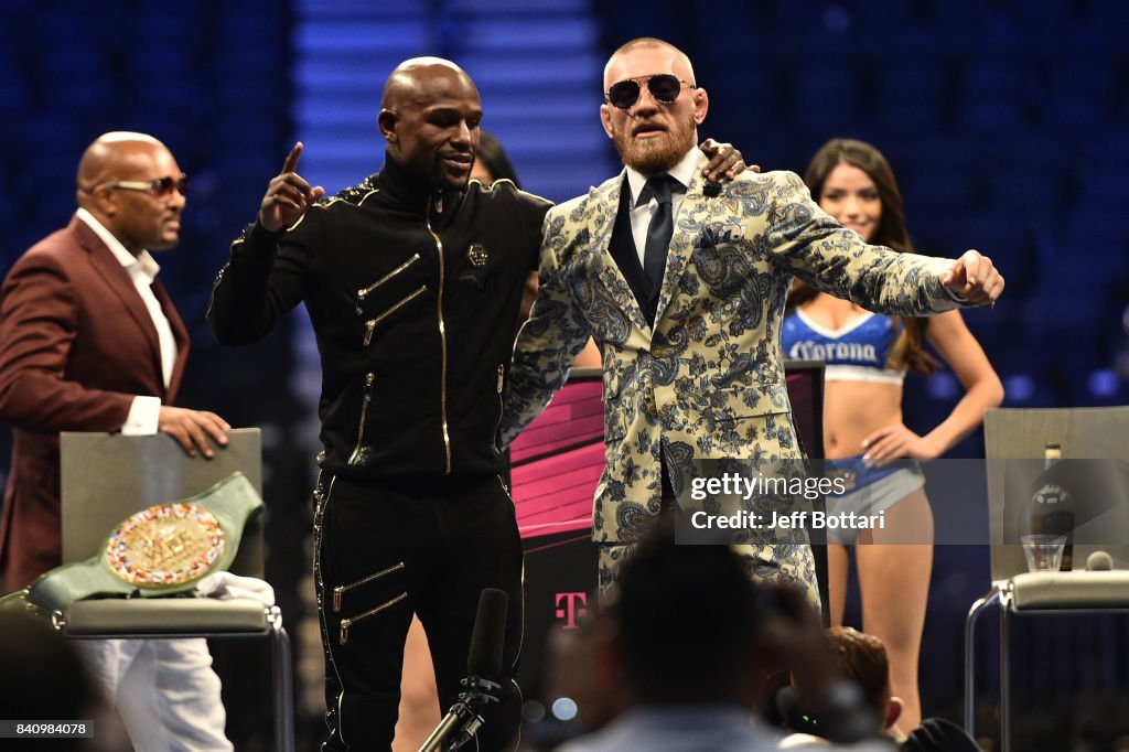 Floyd Mayweather Jr. v Conor McGregor