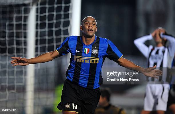 Maicon of FC Inter Milan celebrates after scoring during the Serie A match between AC Siena and FC Inter Milan at the Stadio Comunale on December 20,...