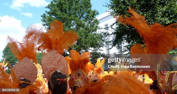 close-up of beautiful feathers in carnival costumes - notting hill stockfoto's en -beelden