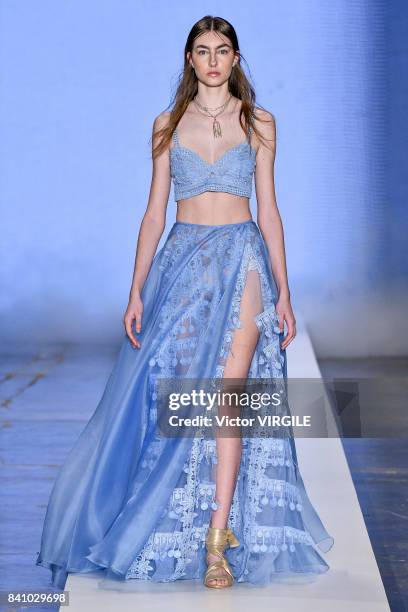 Model walks the runway during Fabiana Milazzo fashion show as part of Sao Paulo N44 Fashion Week Spring/Summer 2018 on August 28, 2017 in Sao Paulo,...