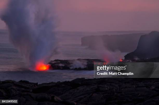 lava entering ocean on big island, hawaii, usa - kalapana 個照片及圖片檔