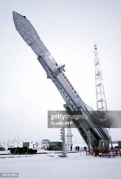 298 Proton Rockets Stock Photos, High-Res Pictures, and Images - Getty ...