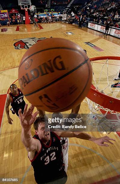 Brian Jackson of the Utah Flash goes to the basket past Alton Ford of the Rio Grande Valley Vipers during the D-League game on November 29, 2008 at...