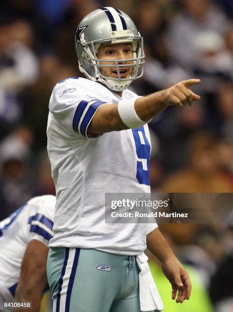 Quarterback Tony Romo of the Dallas Cowboys during play against the Baltimore Ravens at Texas Stadium on December 20, 2008 in Irving, Texas.