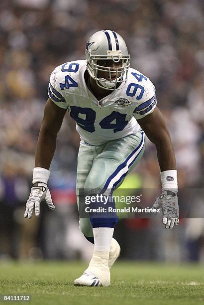 DeMarcus Ware of the Dallas Cowboys lines up on the right side of the defense during their NFL game against the Baltimore Ravens at Texas Stadium on...