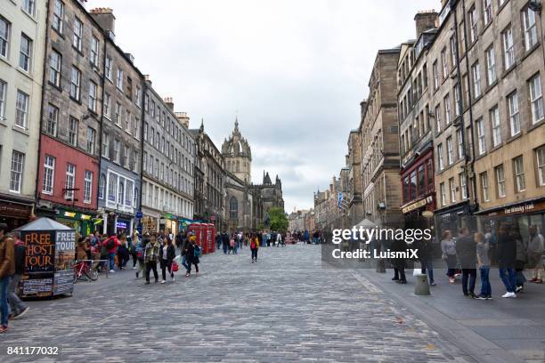 edinburgh-scotland - royal mile stock pictures, royalty-free photos & images