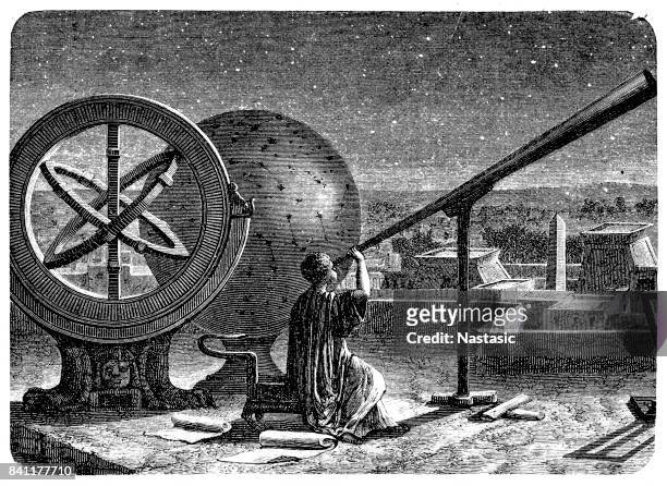 stockillustraties, clipart, cartoons en iconen met hipparchus in zijn observatorium in alexandrië - astronomy