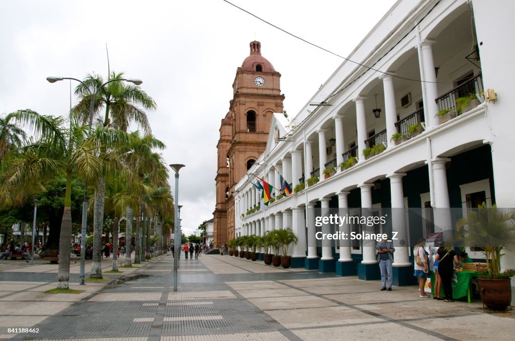 Plaza 24 de Septiembre e Kathedrale San Lorenzo