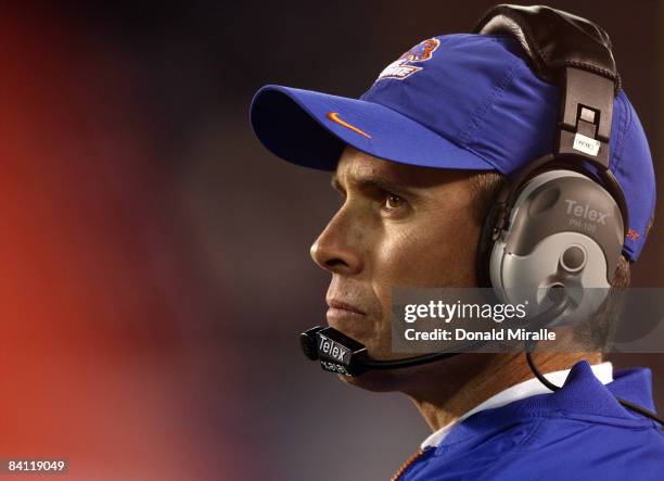 Head Coach Chris Petersen of the Boise State Broncos watches from sidelines in the final seconds of their team's 17-16 loss to the TCU Horned Frogs...