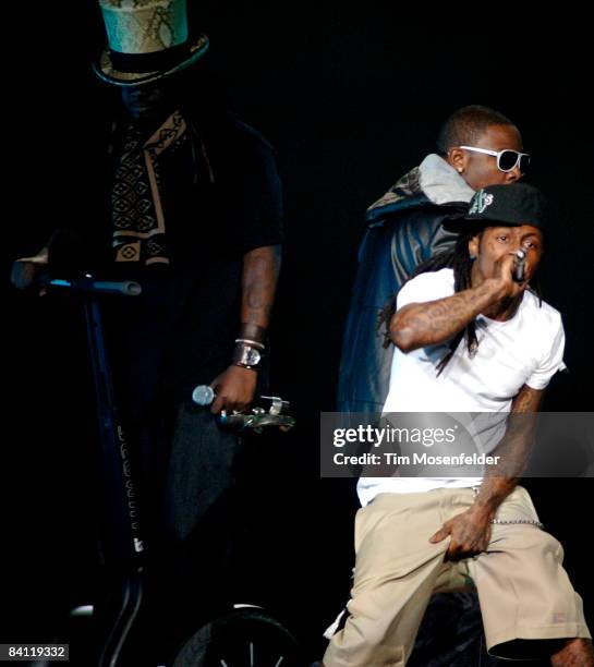 Pain and Lil' Wayne performs in support of his Tha Carter III release at the ORACLE Arena on December 23, 2008 in Oakland, California.