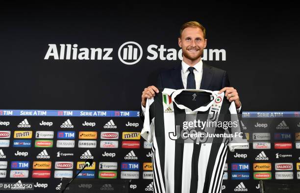 Benedikt Howedes attends a press conference for Juventus unveil new signing Benedikt Howedes at Allianz Stadium on August 31, 2017 in Turin, Italy.