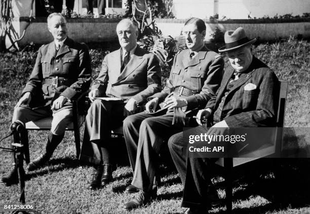 Le Général Henri Giraud, le Président des Etats-Unis Franklin Roosevelt, le Général Charles de Gaulle et le Premier Ministre britannique Winston...