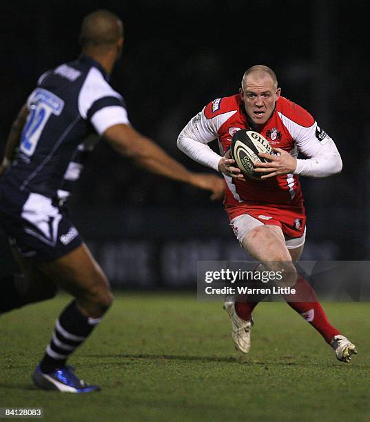 Mike Tindall of Gloucester charges upfield to score a try during the Guinness Premiership match between Bristol Rugby and Gloucester at the Memorial...