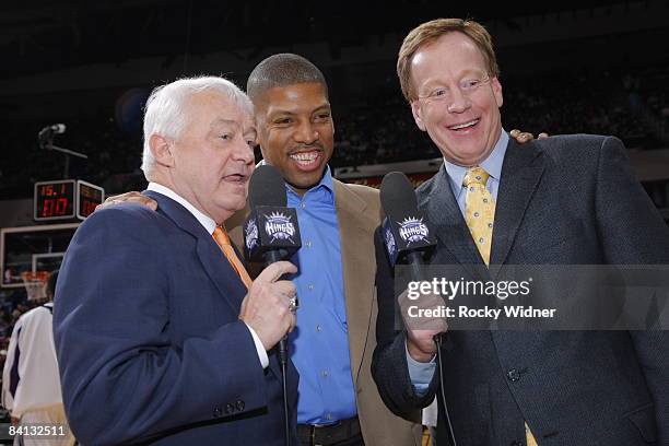 Sacramento Mayor Kevin Johnson talks with Grant Napear and Jerry Reynolds before the Sacramento Kings take on the Boston Celtics on December 28, 2008...