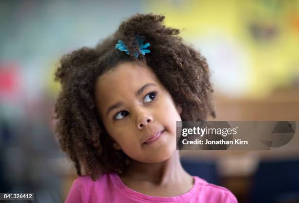 pre-school girl portrait. - answering stockfoto's en -beelden