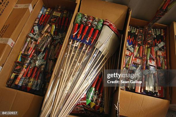 The Ripper Firework Box Raketen Photos and Premium High Res Pictures - Getty Images