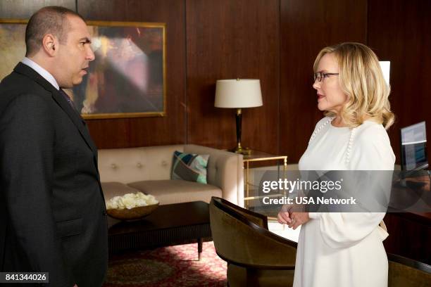 Episode 708 -- Pictured: Rick Hoffman as Louis Litt, Rachael Harris as Sheila Sazs --