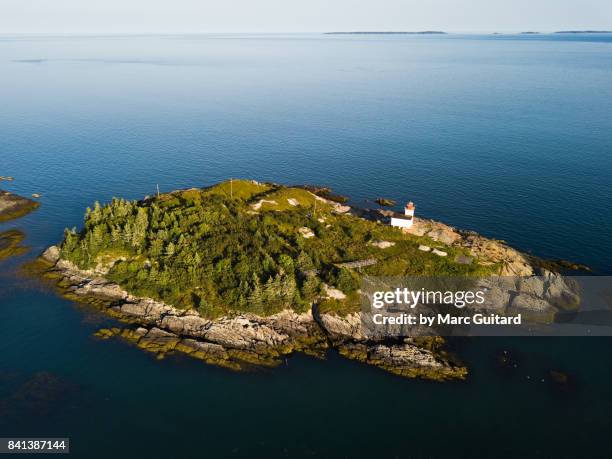 pea point lighthouse, black's harbour, new brunswick - new brunswick canada stock pictures, royalty-free photos & images