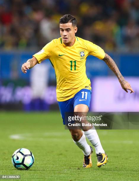 Philippe Coutinho of Brazil controls the ball during a match between Brazil and Ecuador as part of 2018 FIFA World Cup Russia Qualifier at Arena do...