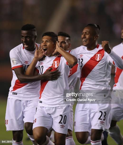 Edison Flores of Peru celebrates with teammates after scoring his team's first goal during a match between Peru and Bolivia as part of FIFA 2018...