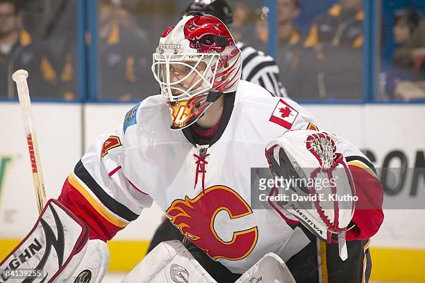 Calgary Flames goalie Miikka Kiprusoff during game vs St. Louis Blues. St. Louis, MO CREDIT: David E. Klutho