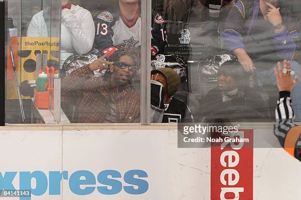 Singer Lil' Jon attends the NHL game between the Columbus Blue Jackets and the Los Angeles Kings on December 29, 2008 at Staples Center in Los...