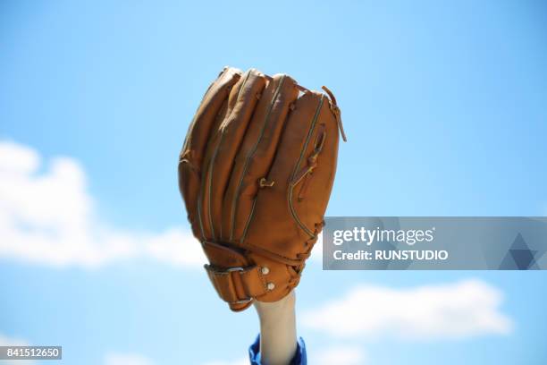 close-up of baseball glove - baseball glove stockfoto's en -beelden