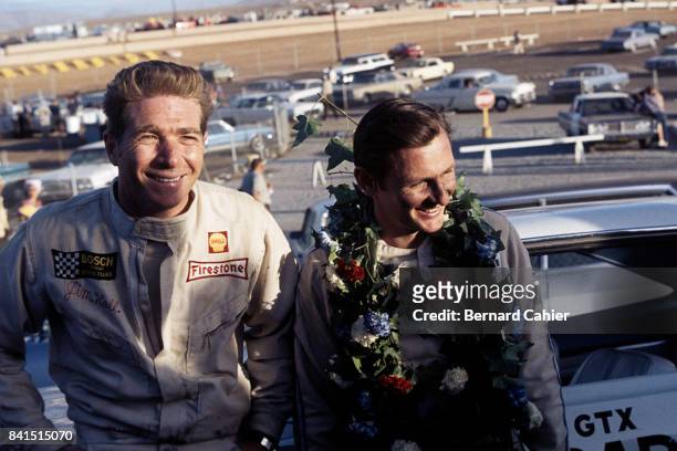 Jim Hall, Bruce McLaren, Los Angeles Times Grand Prix- Can-Am, Riverside, 29 October 1967. Winner Bruce McLaren with second place Jim Hall, both...