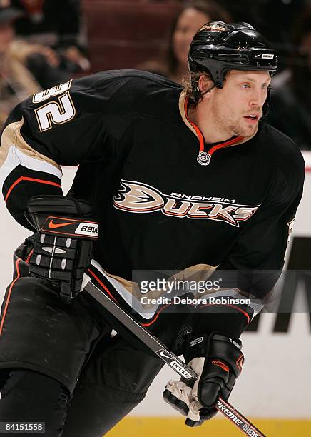 Travis Moen of the Anaheim Ducks skates on the ice during warmups prior to the game against the Columbus Blue Jackets on December 31, 2008 at Honda...