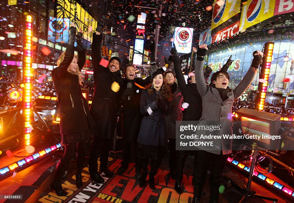 Dick Clark's New Year's Rockin' Eve With Ryan Seacrest 2009