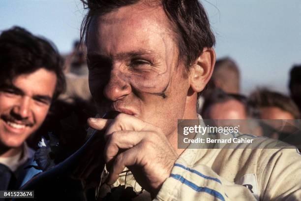 Bruce McLaren, Los Angeles Times Grand Prix- Can-Am, Riverside, 29 October 1967. A happy Bruce McLaren after winning the Can-Am round in Riverside...